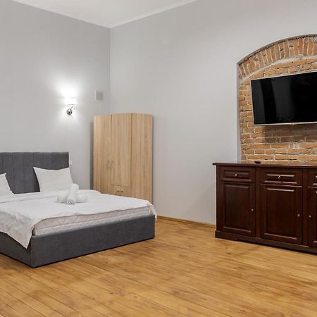 Apartment On Stavropihiiska Street 3 Leopoli Esterno foto