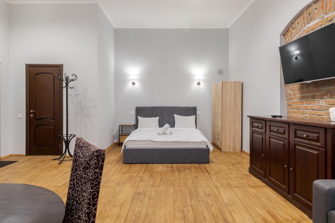 Apartment On Stavropihiiska Street 3 Leopoli Esterno foto