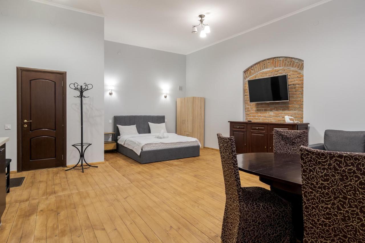 Apartment On Stavropihiiska Street 3 Leopoli Esterno foto