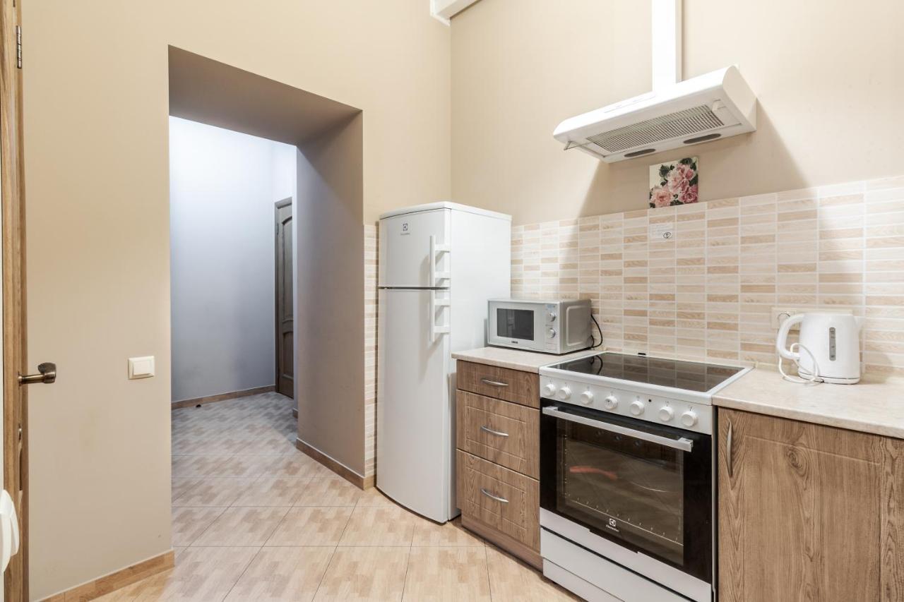 Apartment On Stavropihiiska Street 3 Leopoli Esterno foto