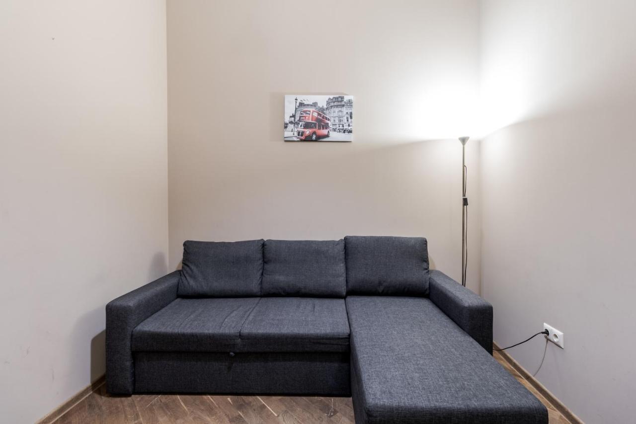 Apartment On Stavropihiiska Street 3 Leopoli Esterno foto